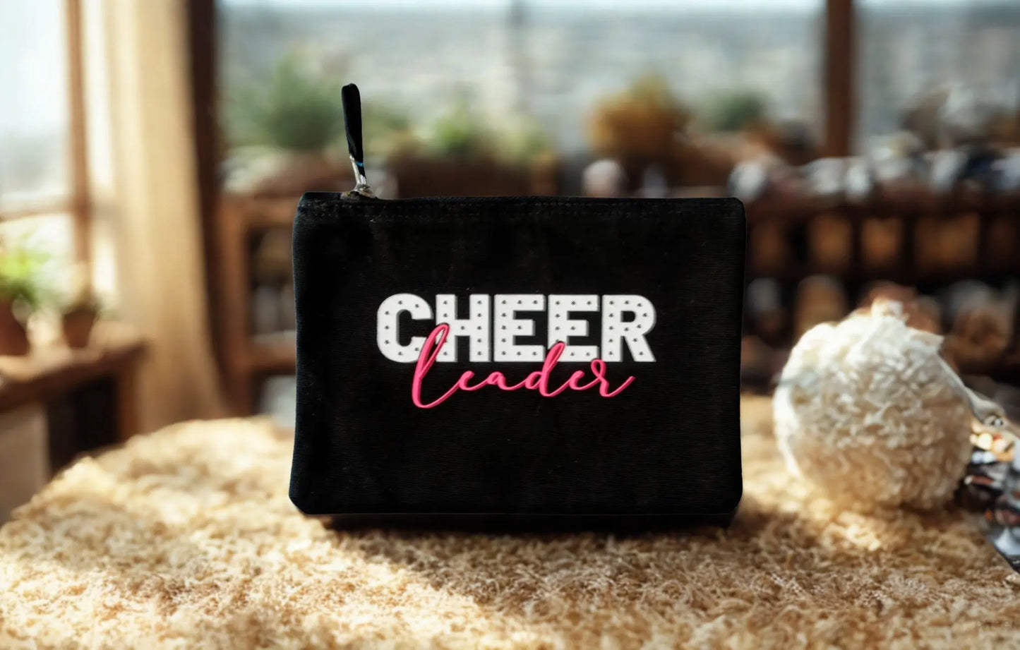 Kosmetiktäschchen 'Cheer Leader' – Schwarz mit Print CHEER addicted!