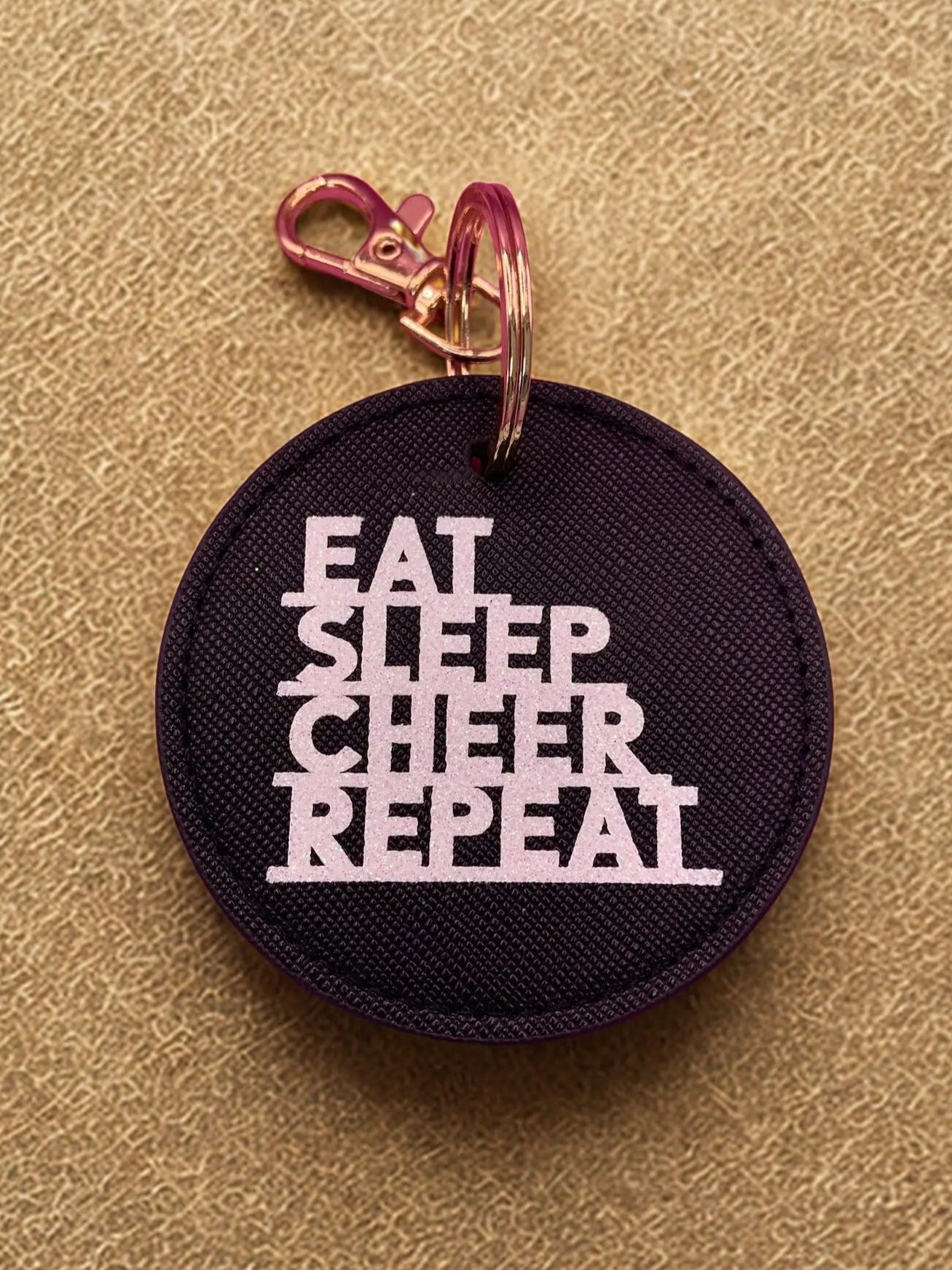 Schlüsselanhänger kaufen: Der perfekte Begleiter für Ihre Schlüssel CHEER addicted!